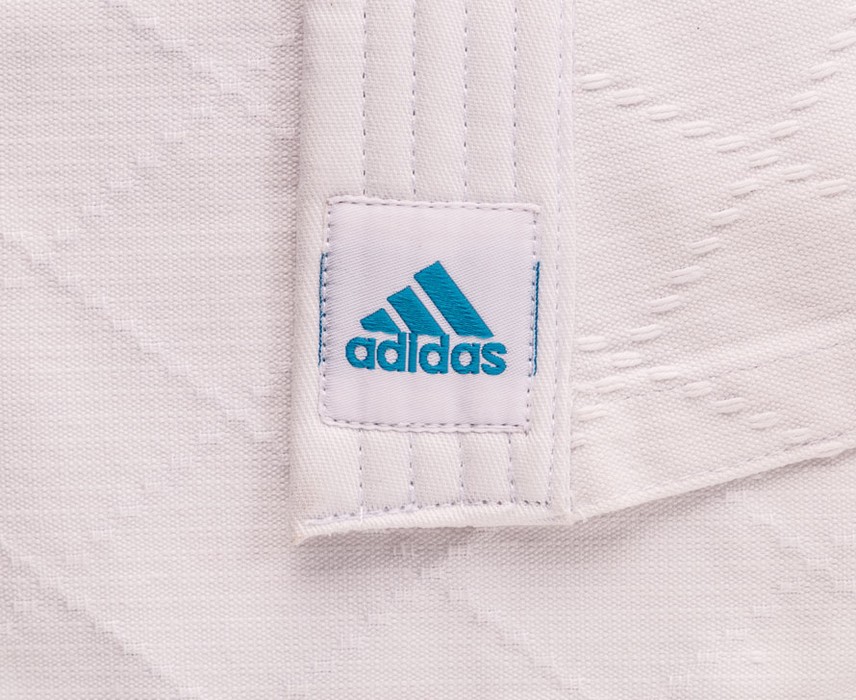 Кимоно для дзюдо с поясом Adidas Club белое с голубыми полосками J350-BELT 856_700